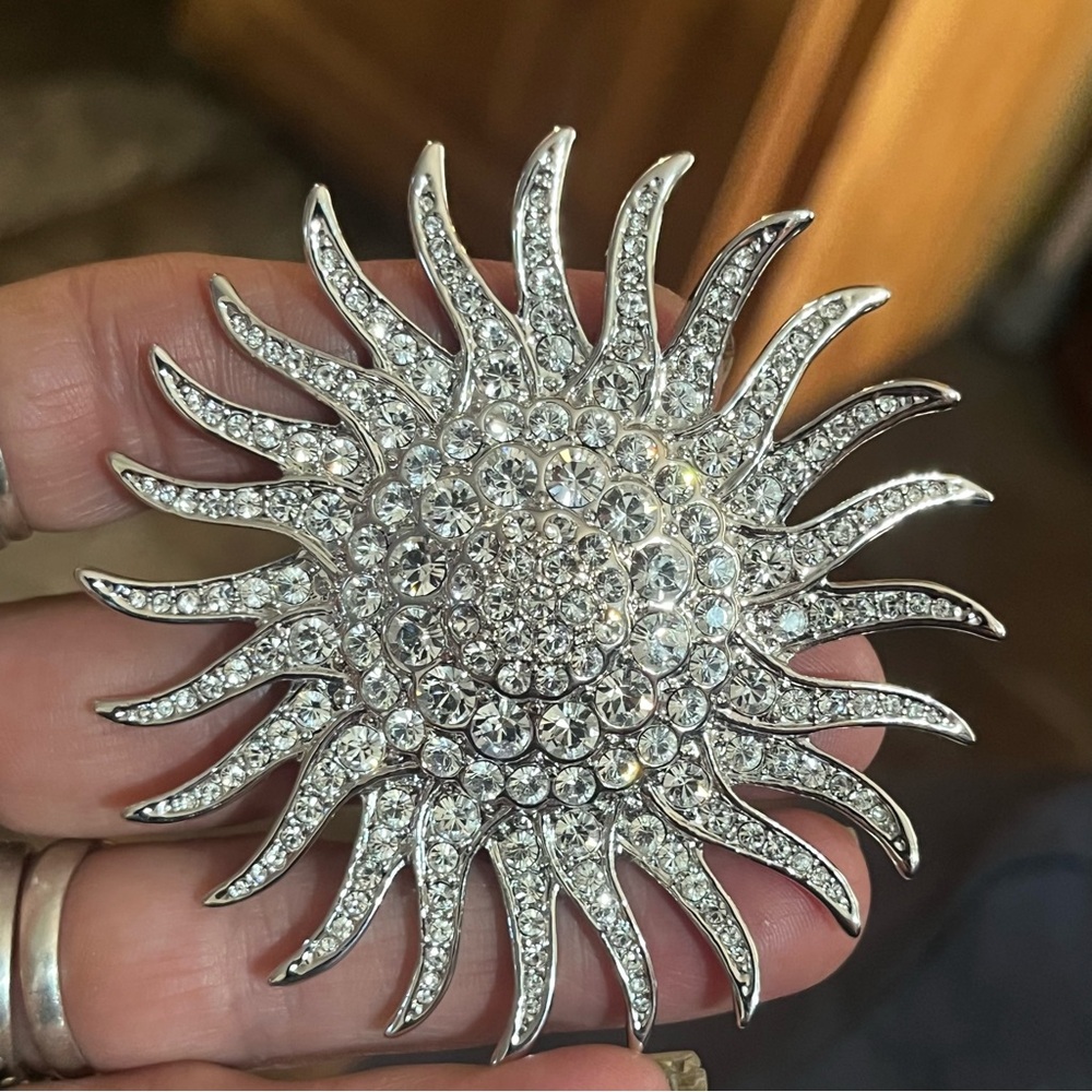 Camrose & Kross Jacqueline Kennedy Brooch‎ JBK SUNBURST BROOCH APPROX 3” EUC